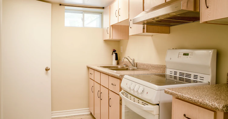 Bsmt-180 Leyton Avenue, Toronto, ON, M1L 3V6 - 9