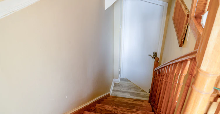 Bsmt-180 Leyton Avenue, Toronto, ON, M1L 3V6 - 2