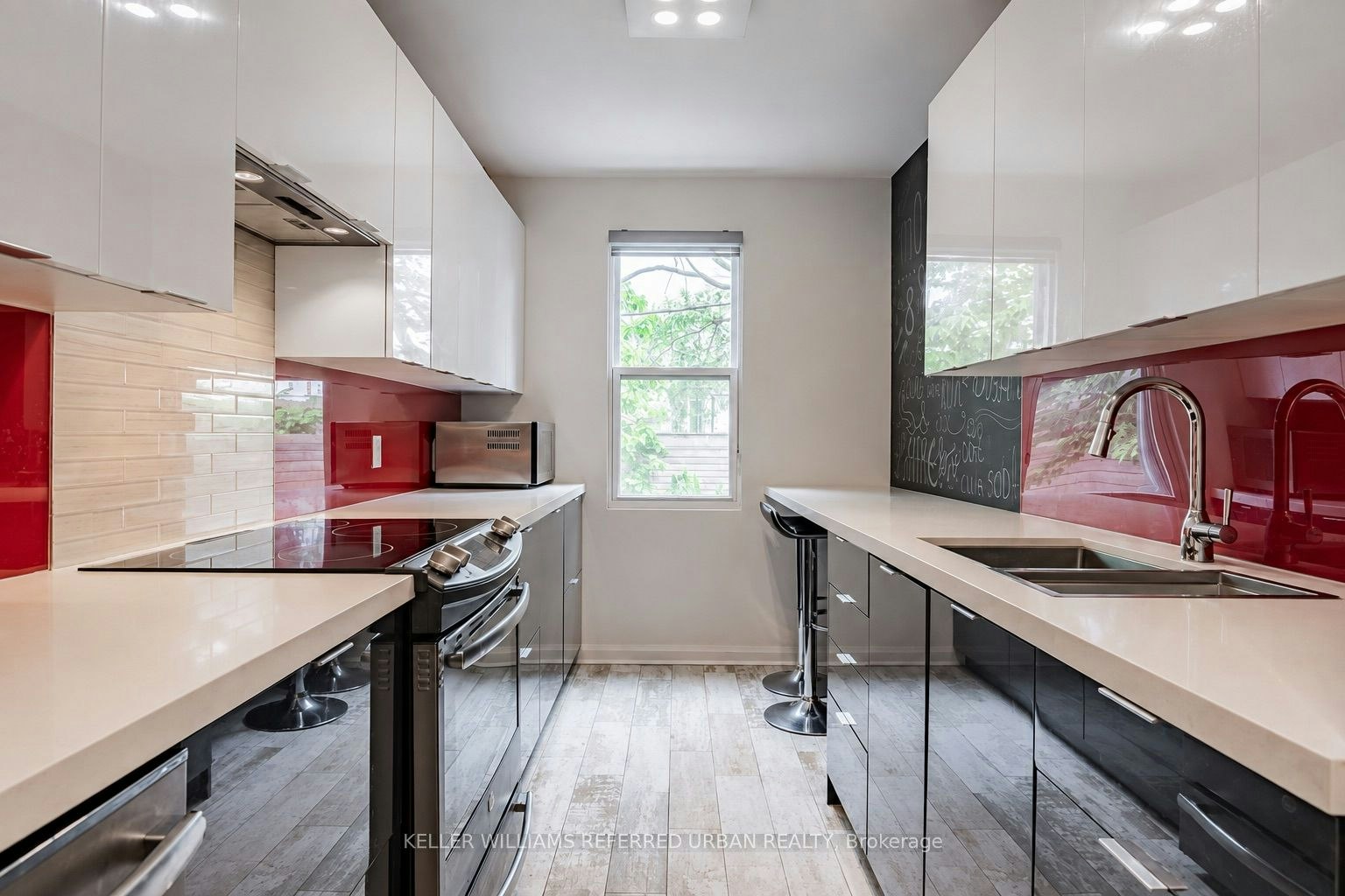 50 Frater Avenue, Toronto, ON, M4C 2H6 - 6