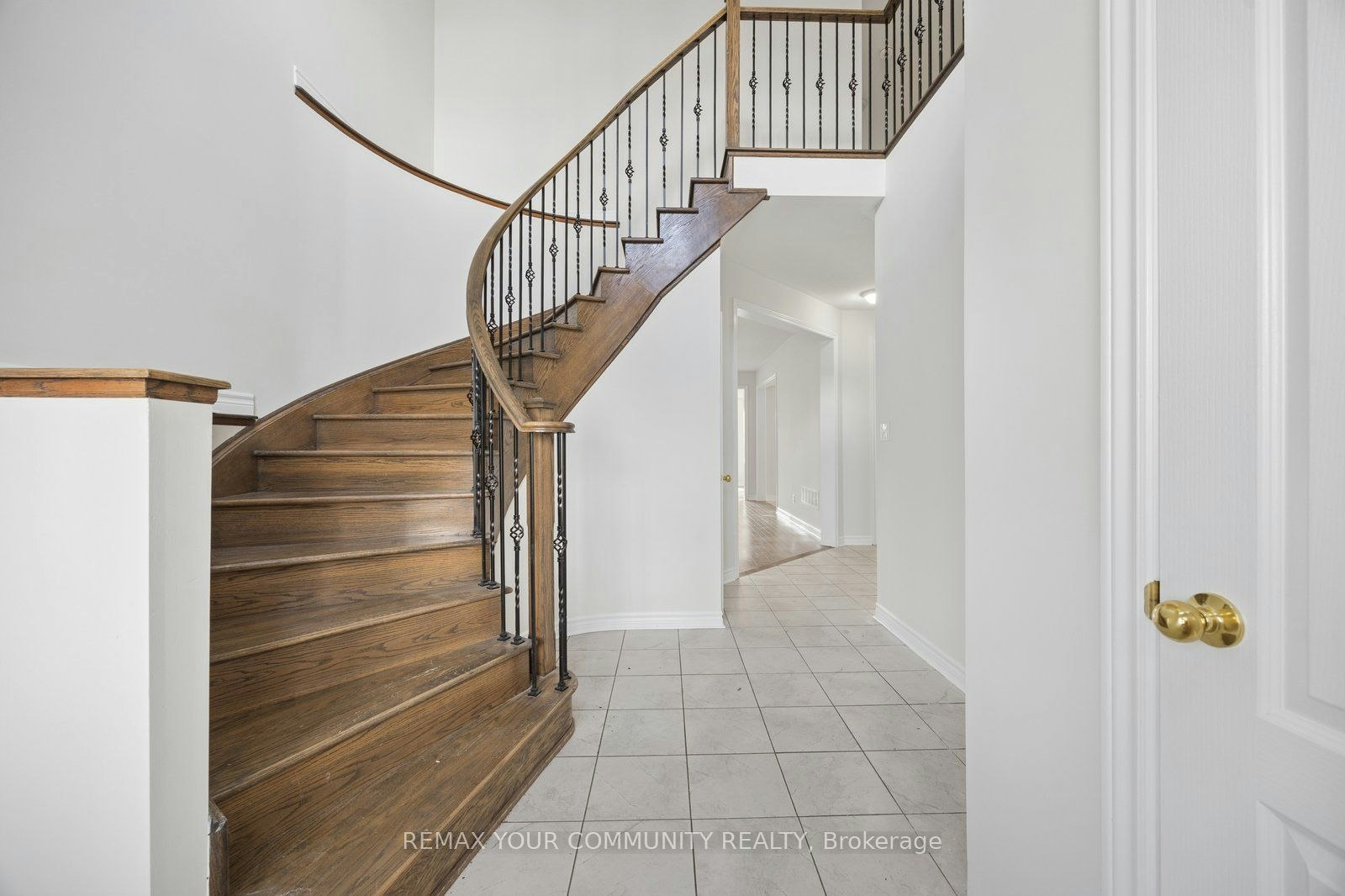 905 Greenhill Avenue, Oshawa, ON, L1K 0X9 - 4