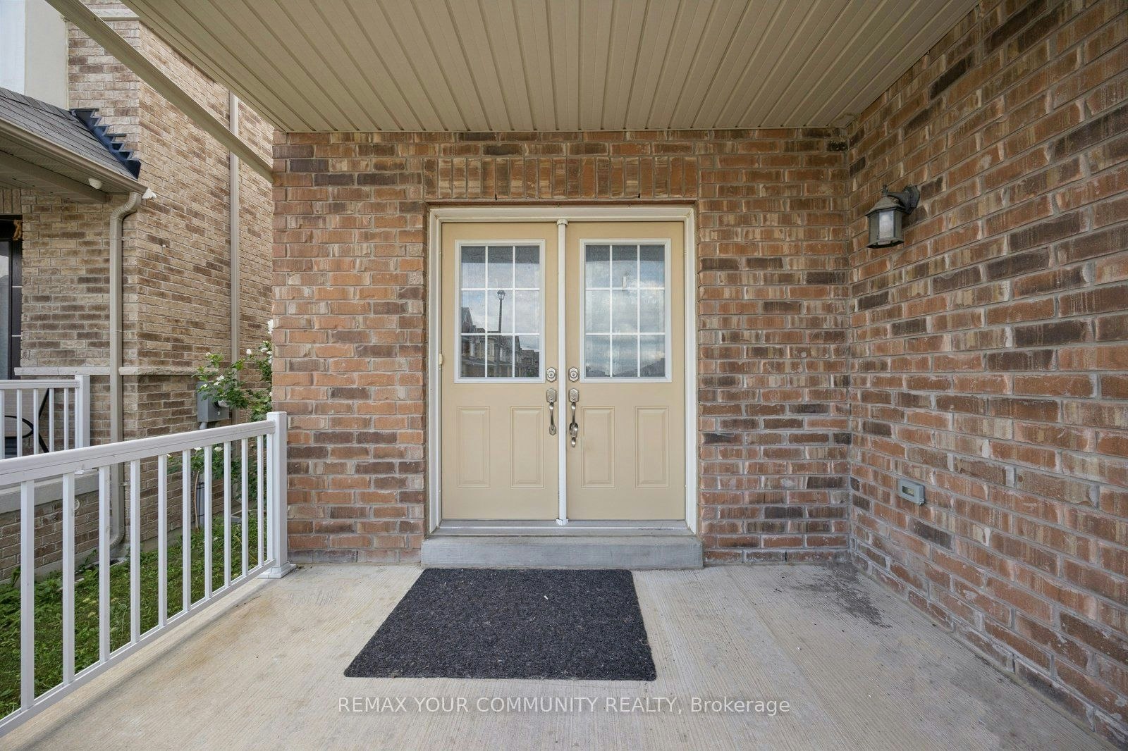 905 Greenhill Avenue, Oshawa, ON, L1K 0X9 - 2