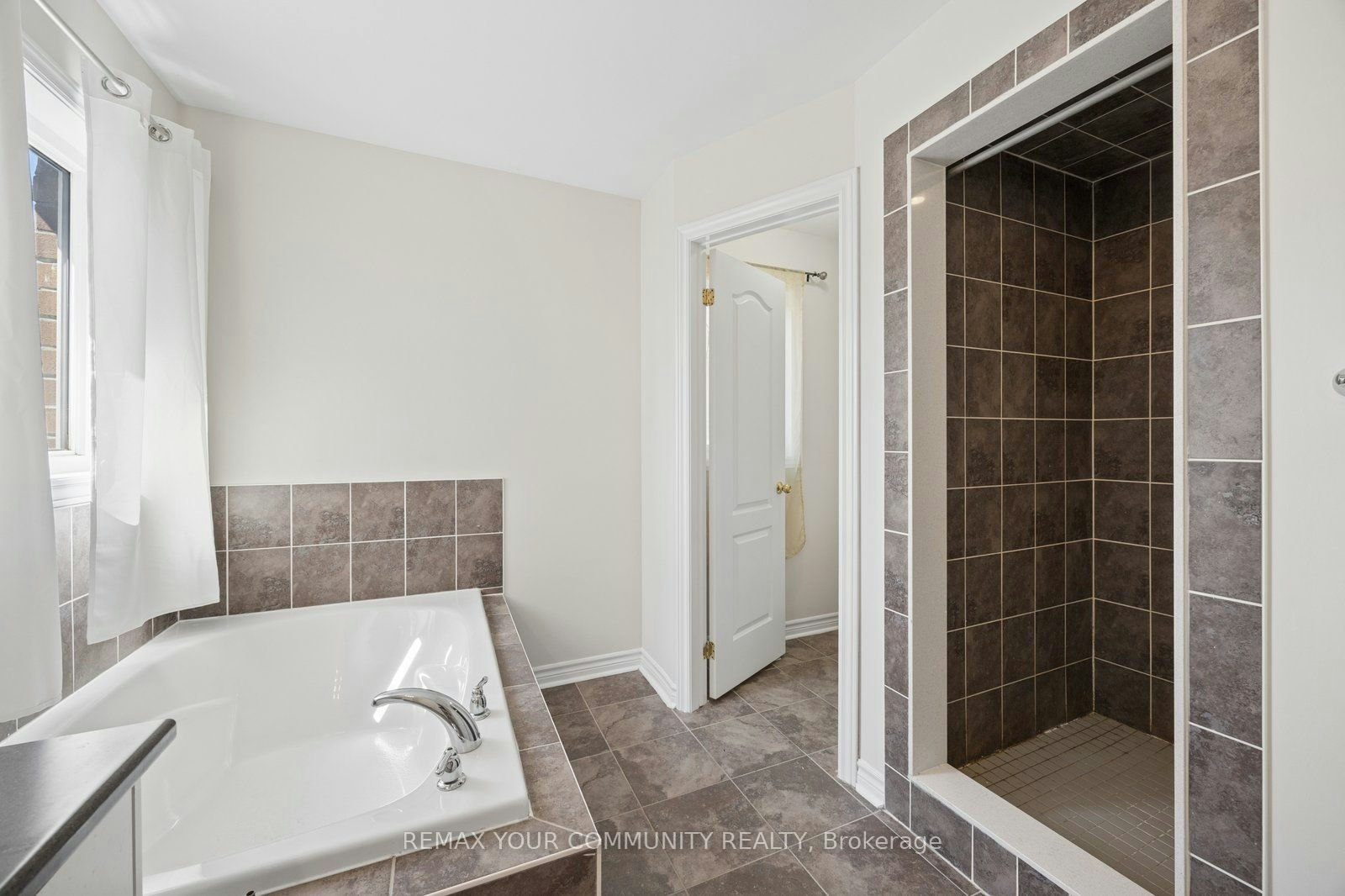 905 Greenhill Avenue, Oshawa, ON, L1K 0X9 - 18