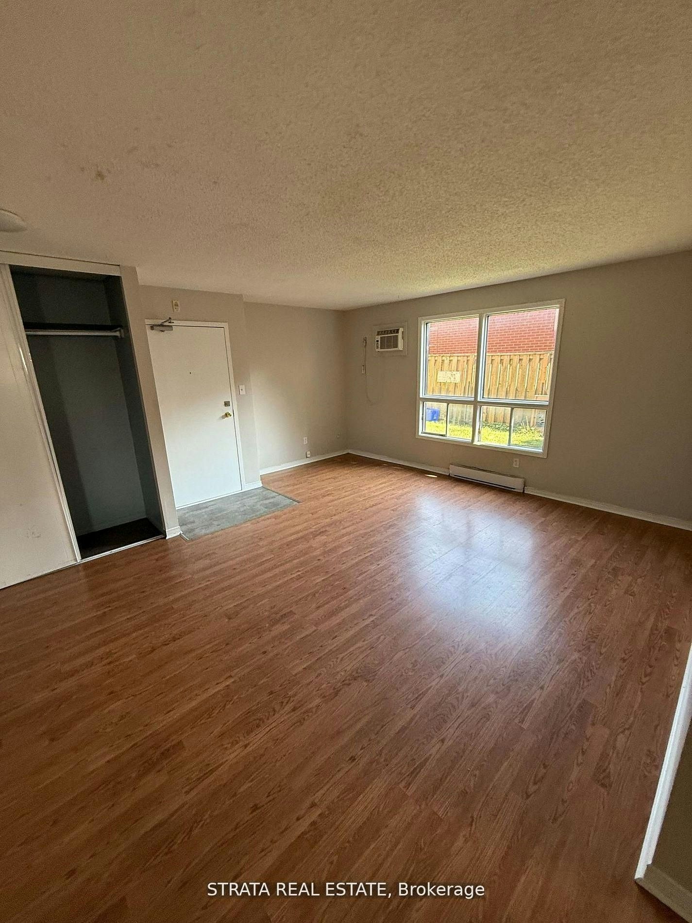 1-338 Malaga Road, Oshawa, ON, L1J 1N7