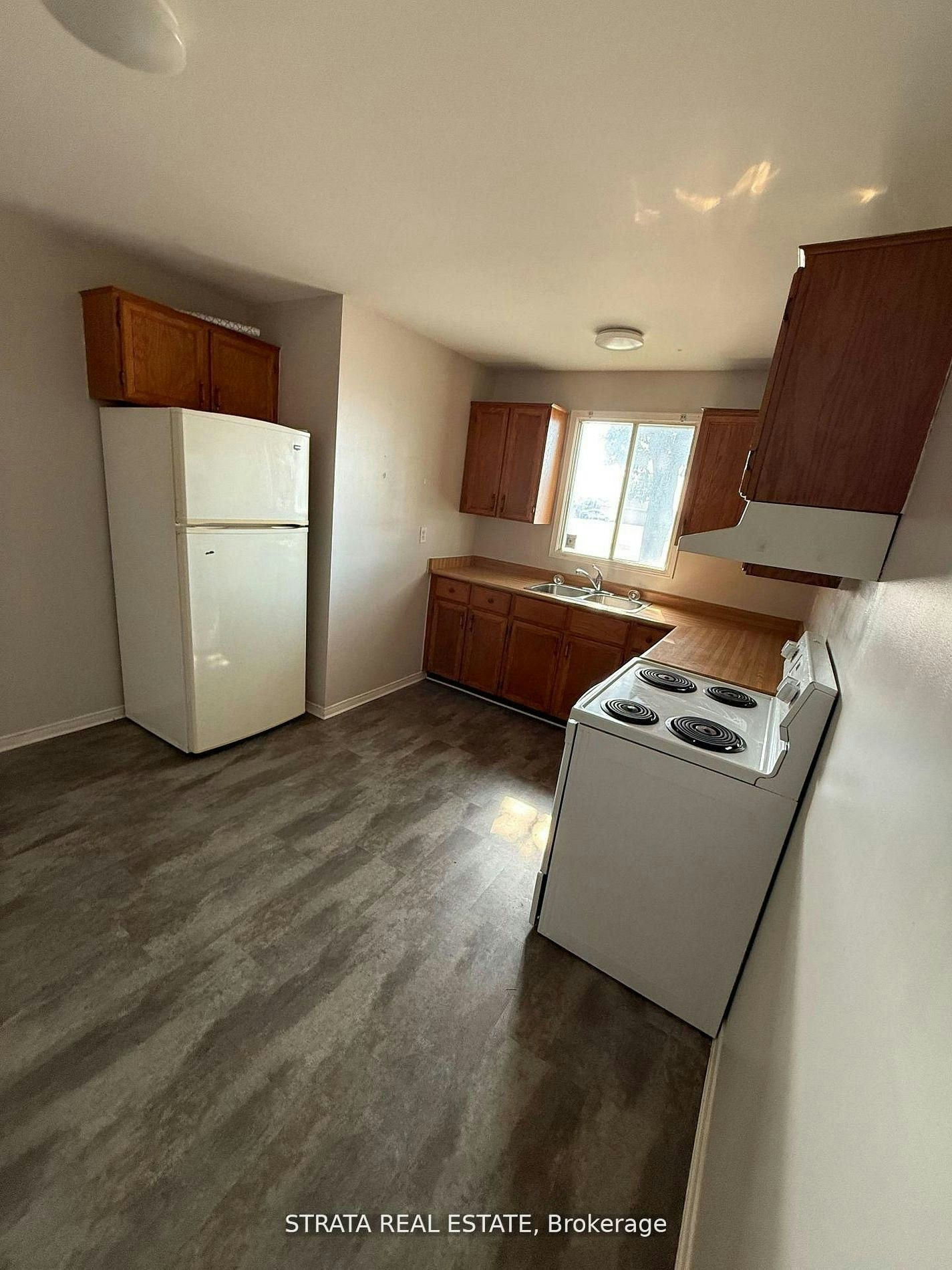 1-338 Malaga Road, Oshawa, ON, L1J 1N7 - 4
