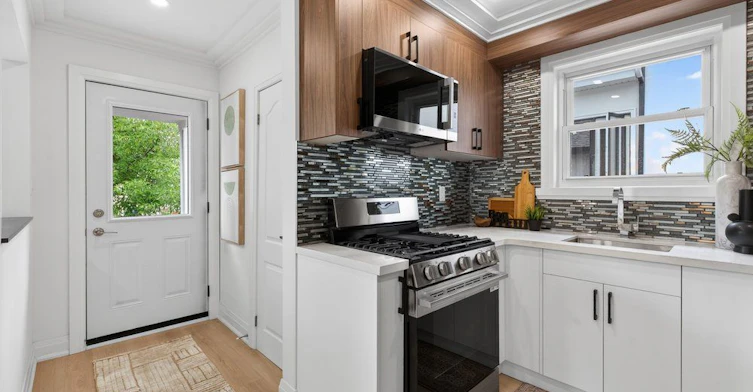 Main-297 Kennedy Road, Toronto, ON, M1N 3P6 - 19