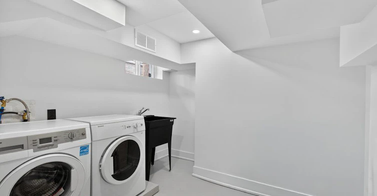 Basement-297 Kennedy Road, Toronto, ON, M1N 3P6 - 9
