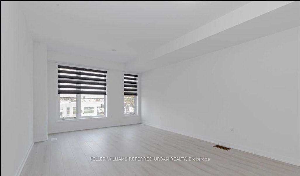 Main-1579 Midland Avenue, Toronto, ON, M1P 3C1 - 9