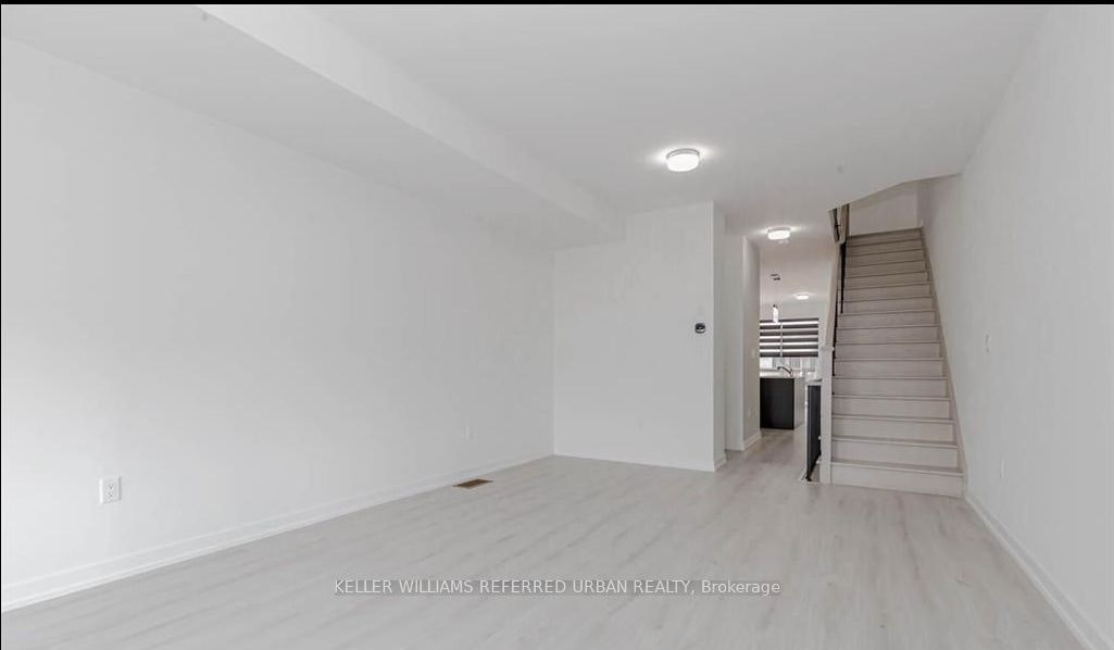 Main-1579 Midland Avenue, Toronto, ON, M1P 3C1 - 3