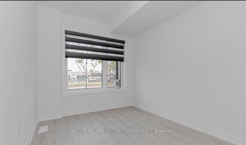 Main-1579 Midland Avenue, Toronto, ON, M1P 3C1 - 6