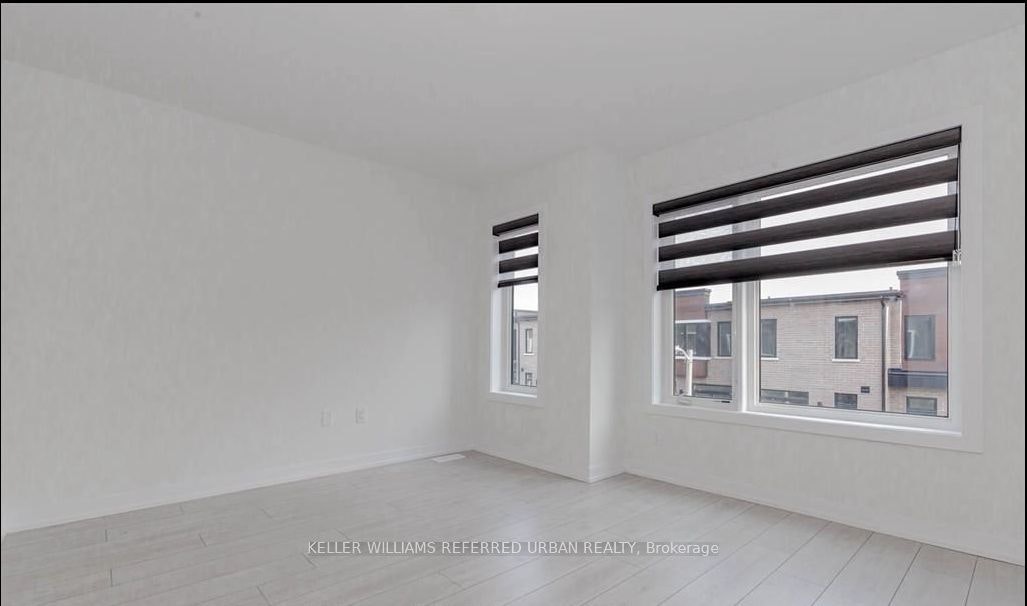 Main-1579 Midland Avenue, Toronto, ON, M1P 3C1 - 10