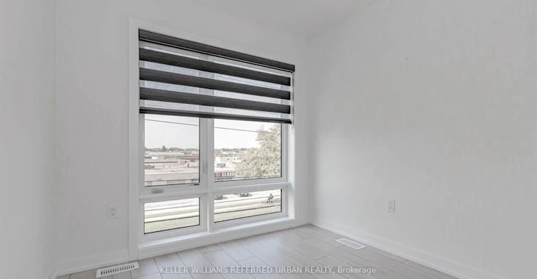 Main-1579 Midland Avenue, Toronto, ON, M1P 3C1 - 11