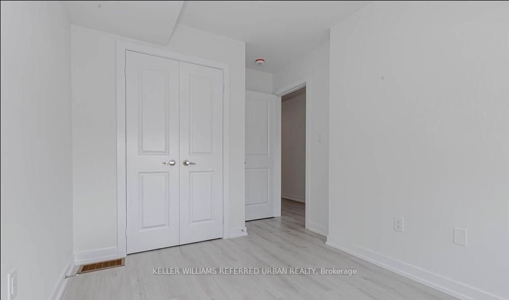 Main-1579 Midland Avenue, Toronto, ON, M1P 3C1 - 8