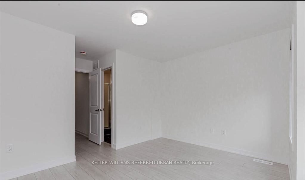 Main-1579 Midland Avenue, Toronto, ON, M1P 3C1 - 7