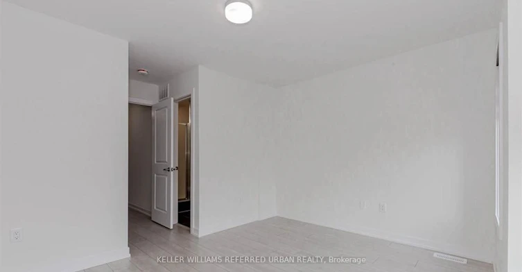 Main-1579 Midland Avenue, Toronto, ON, M1P 3C1 - 7
