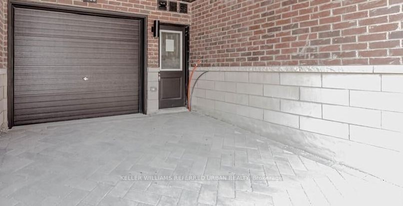 Main-1579 Midland Avenue, Toronto, ON, M1P 3C1 - 16