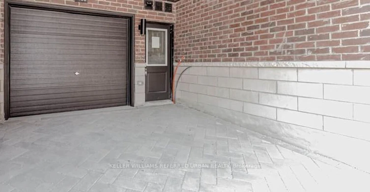 Main-1579 Midland Avenue, Toronto, ON, M1P 3C1 - 16