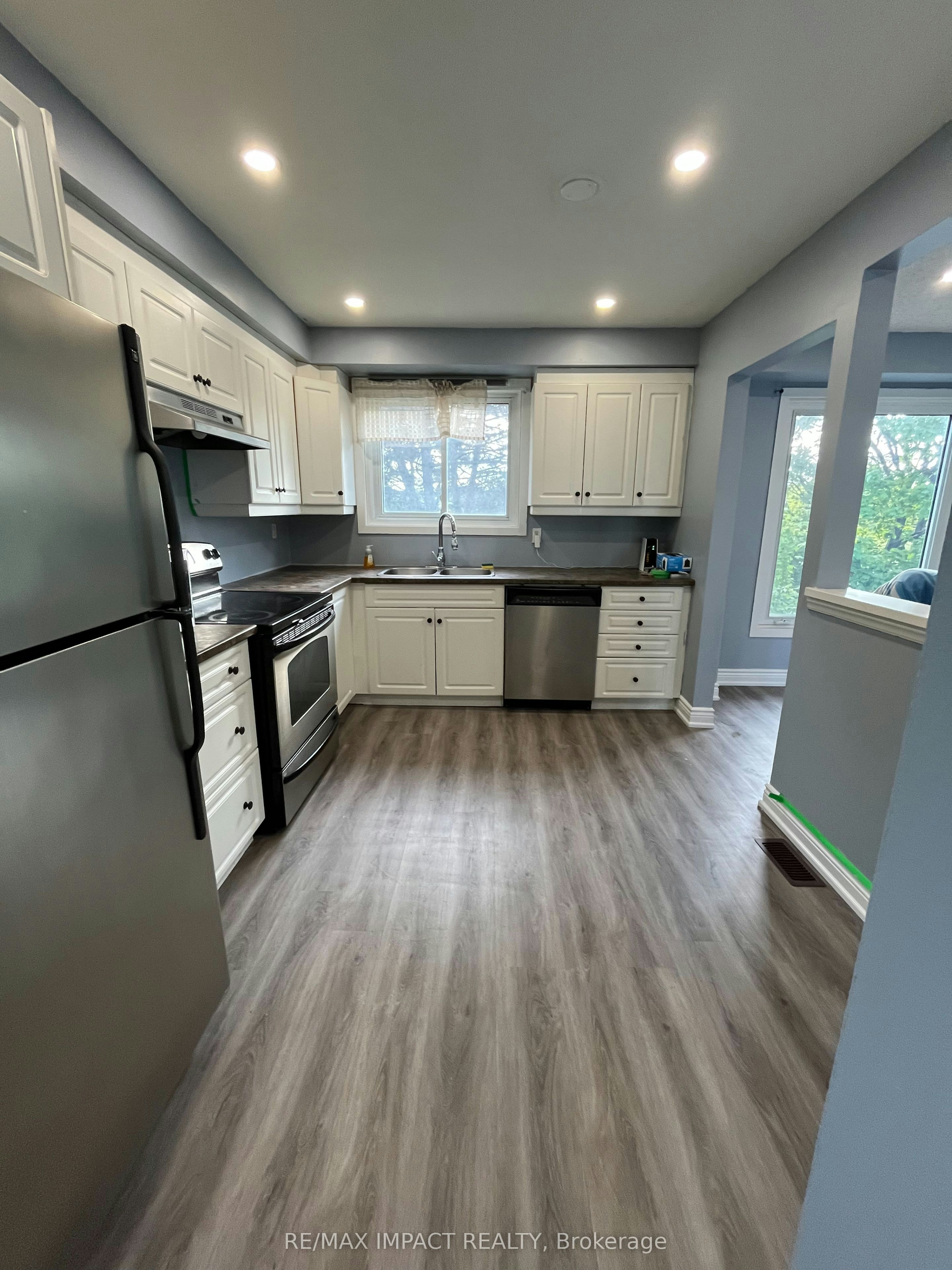 6-301 Garden Street, Whitby, ON, L1N 3W3 - 8
