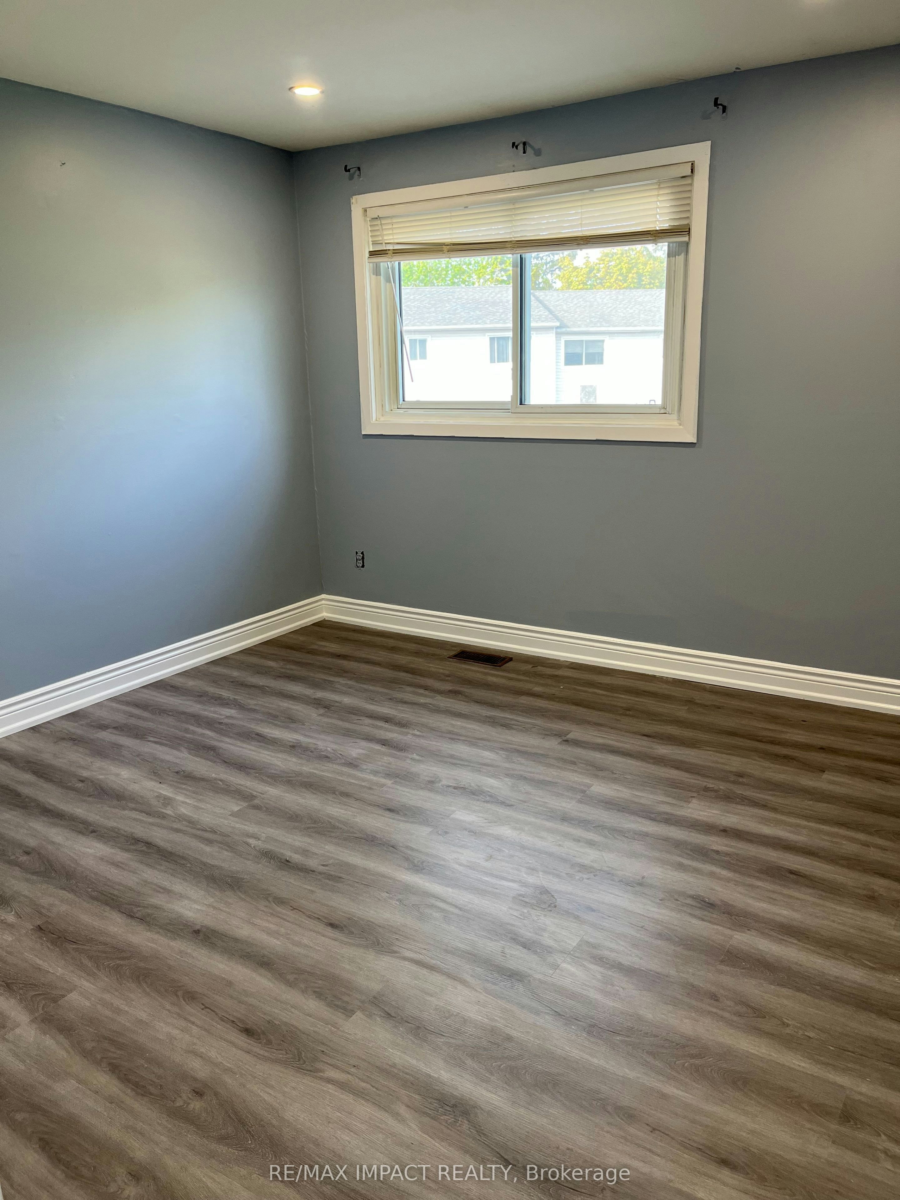 6-301 Garden Street, Whitby, ON, L1N 3W3 - 9