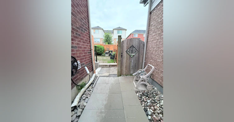 1373 Clearbrook Drive, Oshawa, ON, L1K 0G8 - 2