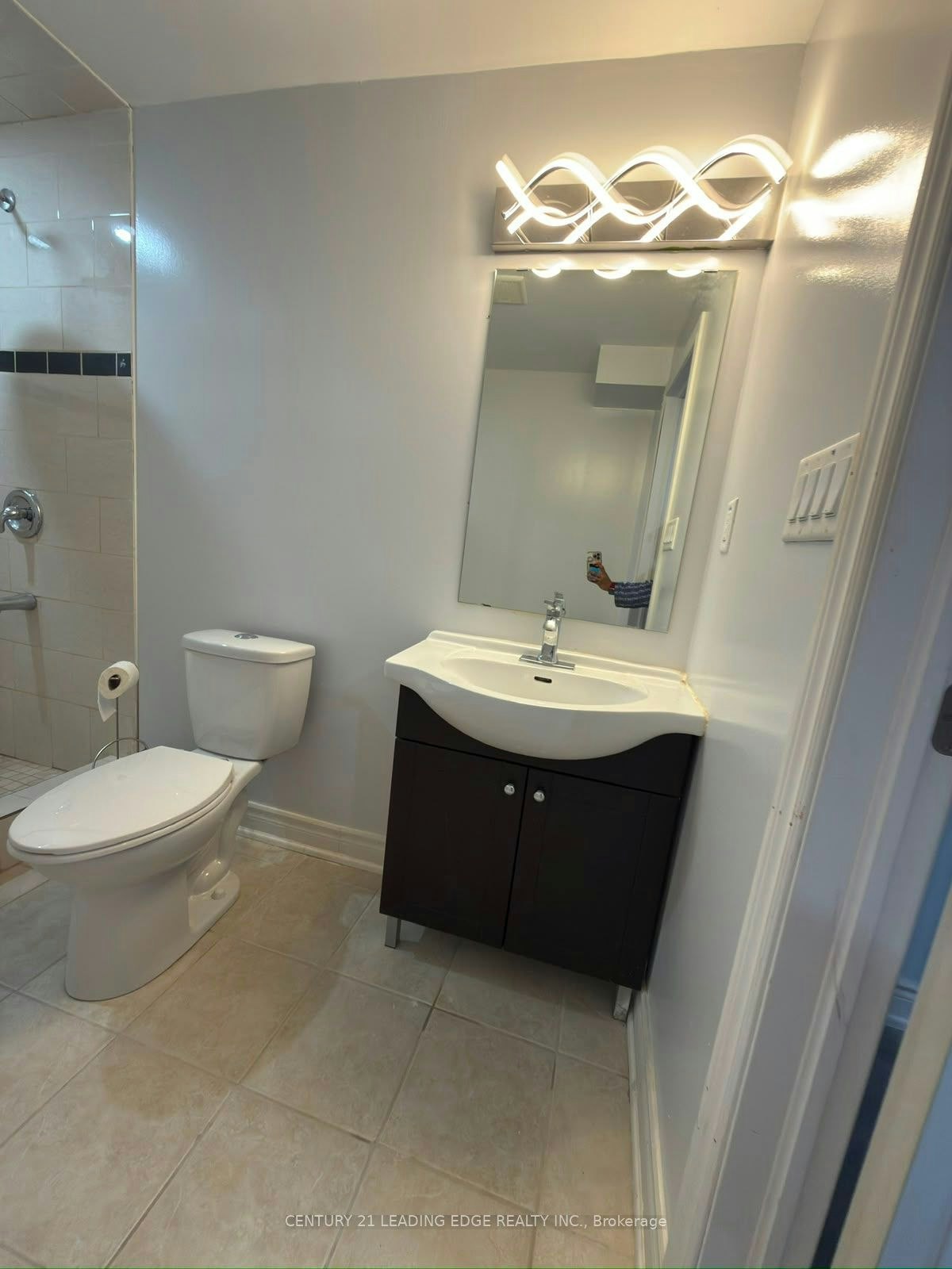 1373 Clearbrook Drive, Oshawa, ON, L1K 0G8 - 8