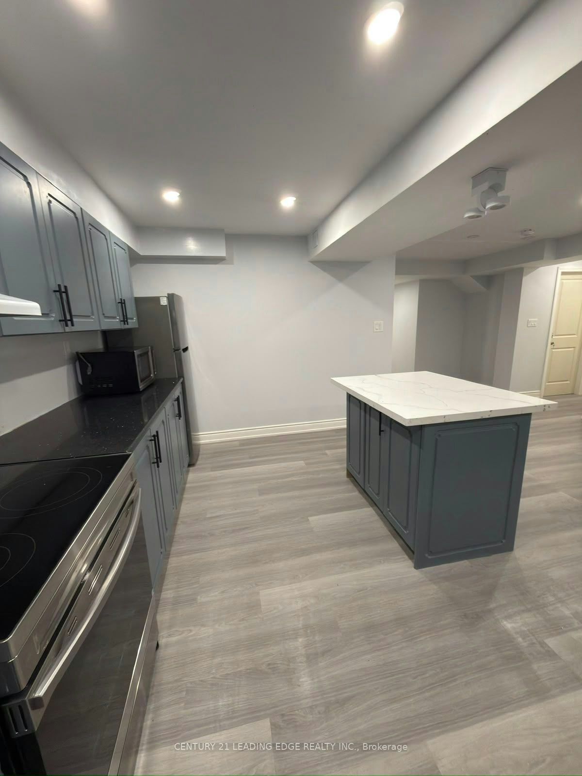 1373 Clearbrook Drive, Oshawa, ON, L1K 0G8 - 11