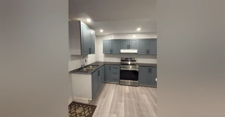 1373 Clearbrook Drive, Oshawa, ON, L1K 0G8 - 4