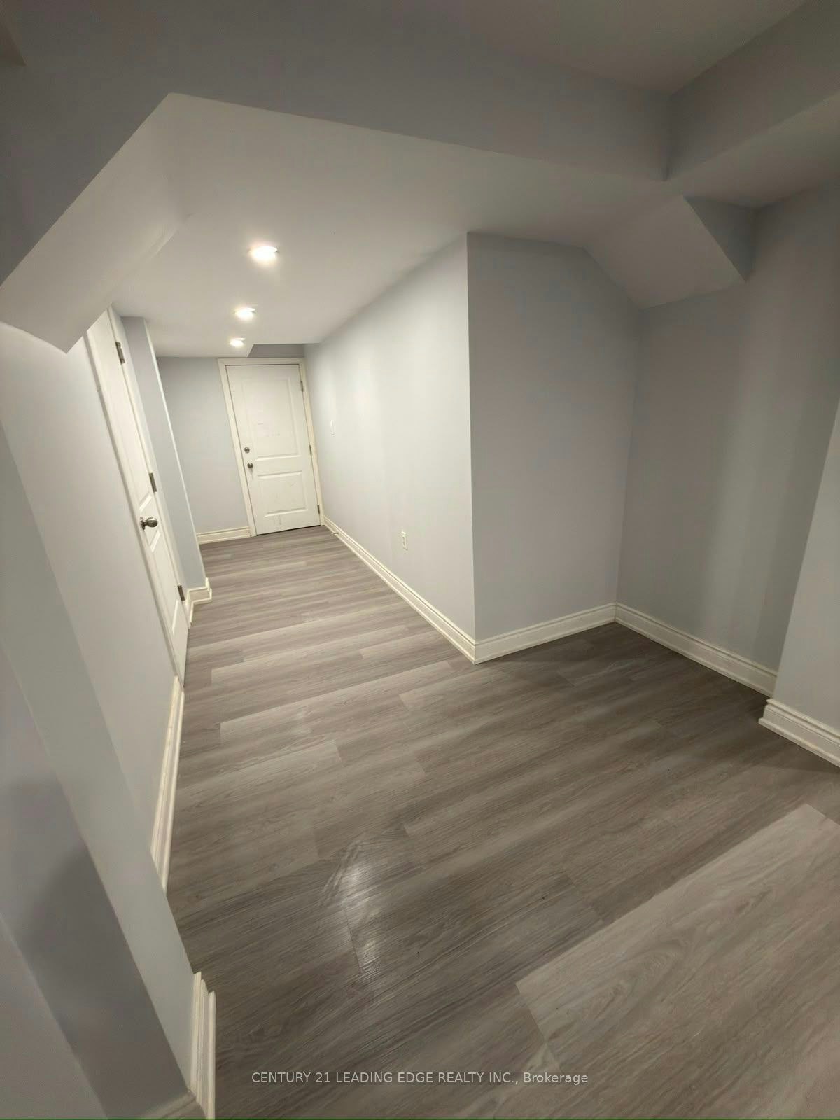 1373 Clearbrook Drive, Oshawa, ON, L1K 0G8 - 10