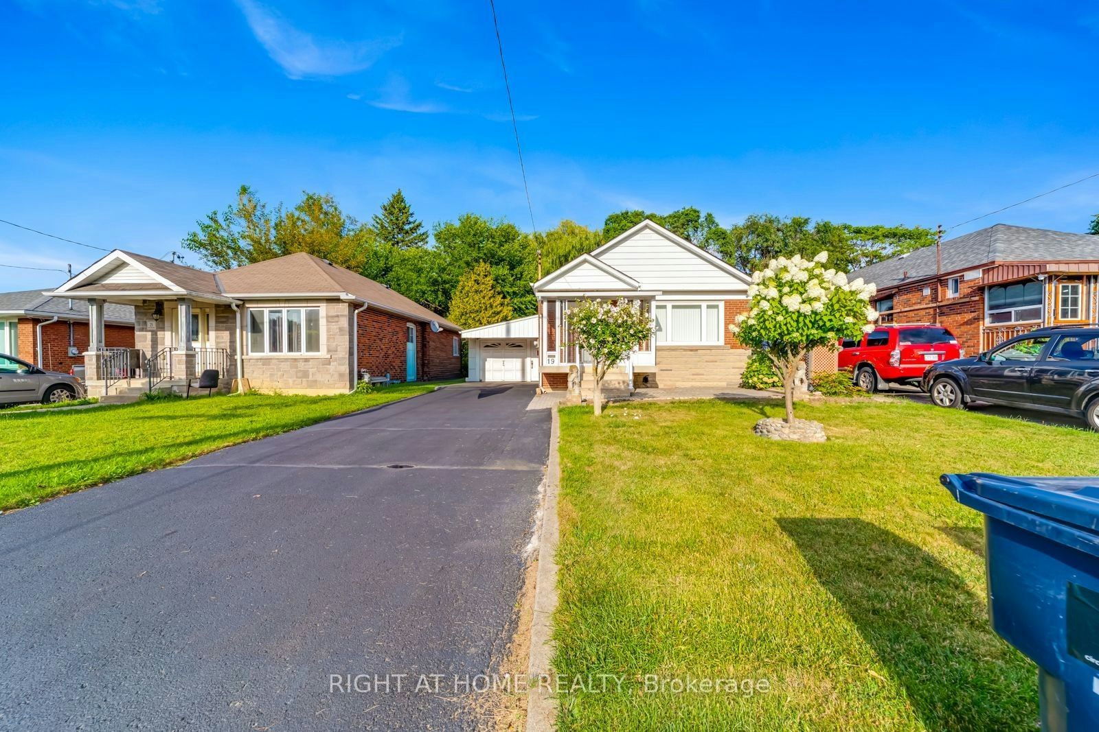 19 Martorino Drive, Toronto, ON, M1K 2J1
