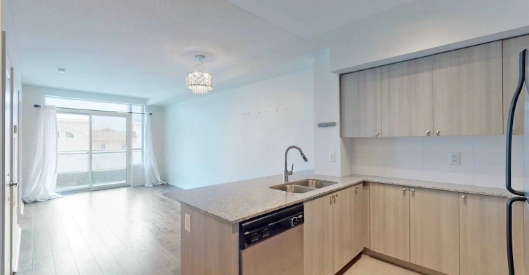 313-1235 Bayly Street, Pickering, ON, L1W 1L7