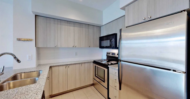 313-1235 Bayly Street, Pickering, ON, L1W 1L7 - 7