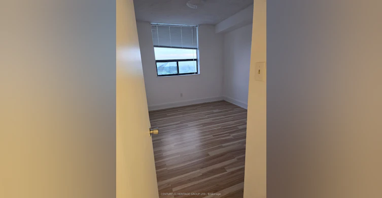 1708-301 Prudential Drive, Toronto, ON, M1P 4V3 - 17