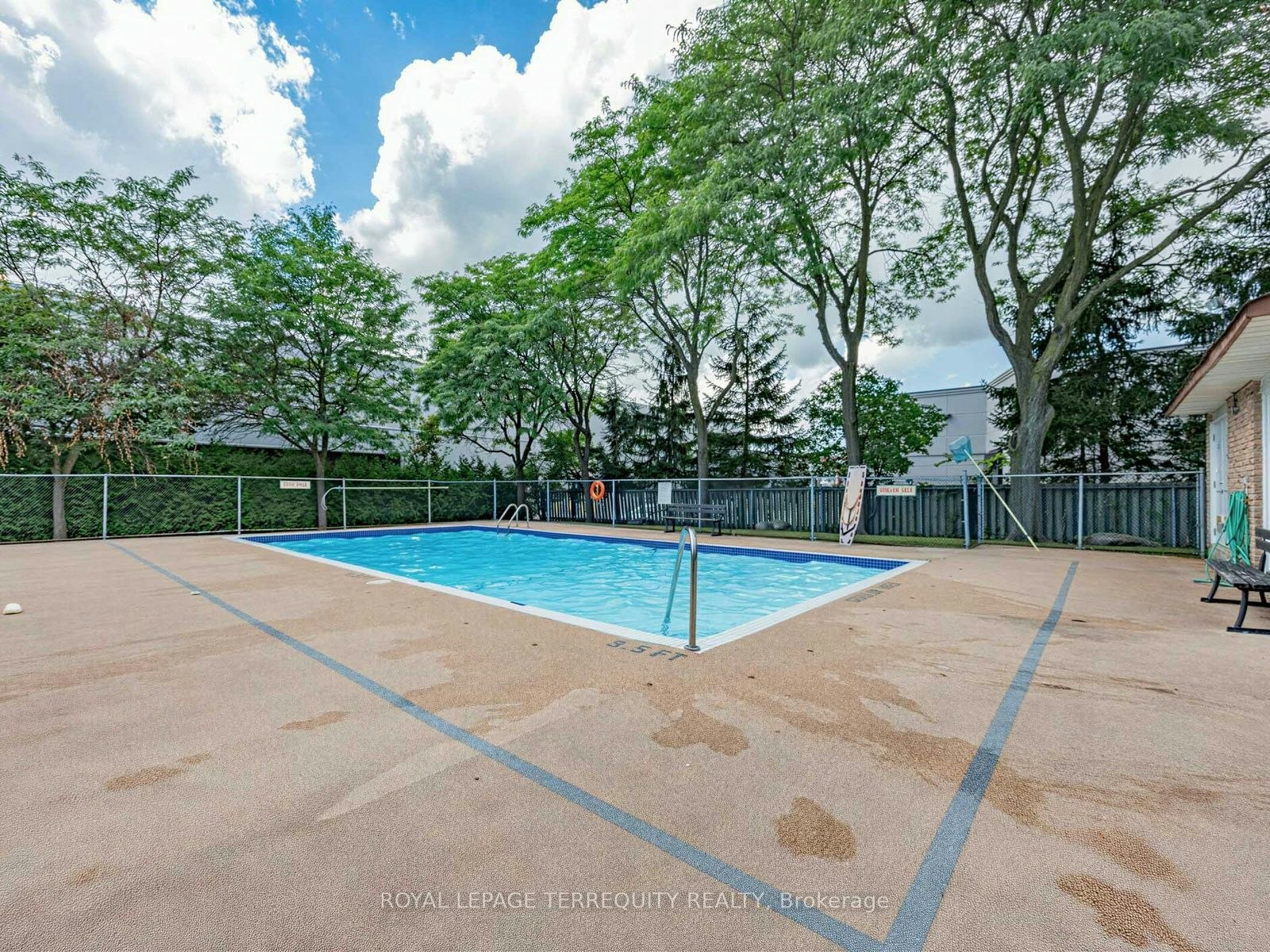 19-1330 Trowbridge Drive, Oshawa, ON, L1G 7L1