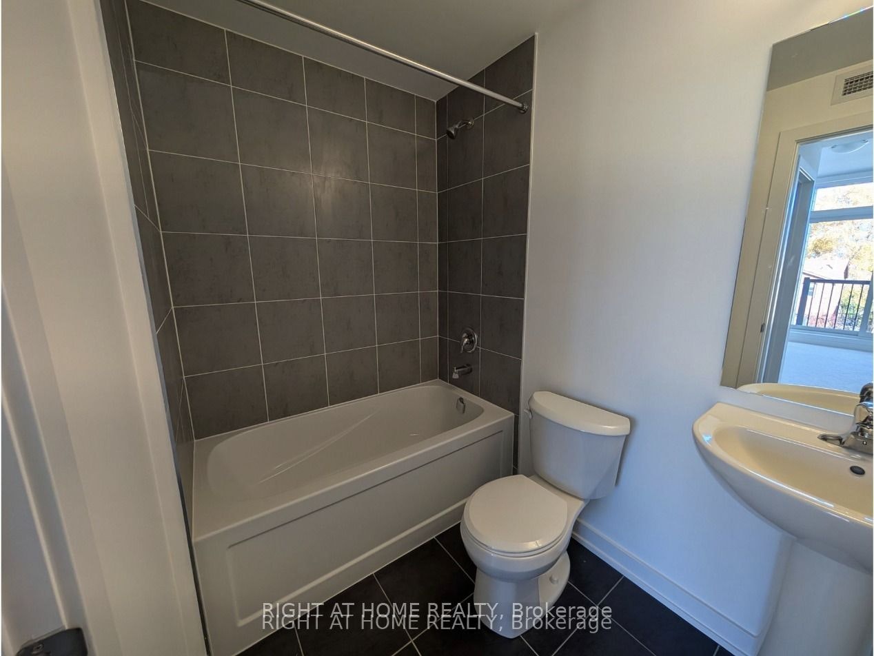 19-188 Angus Drive, Ajax, ON, L1S 0G5 - 19