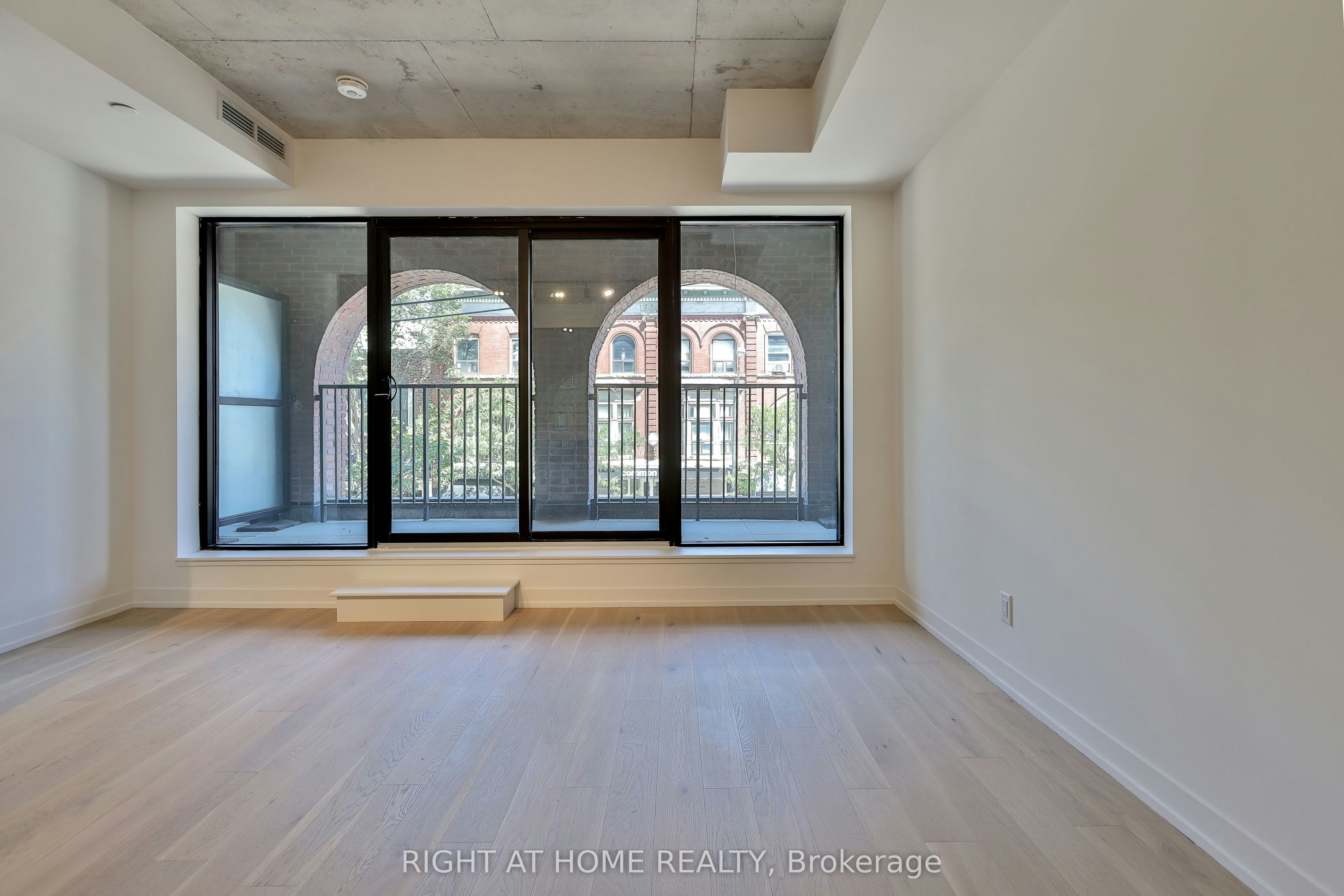 203-761 Queen Street E, Toronto, ON, M4M 1H3 - 3