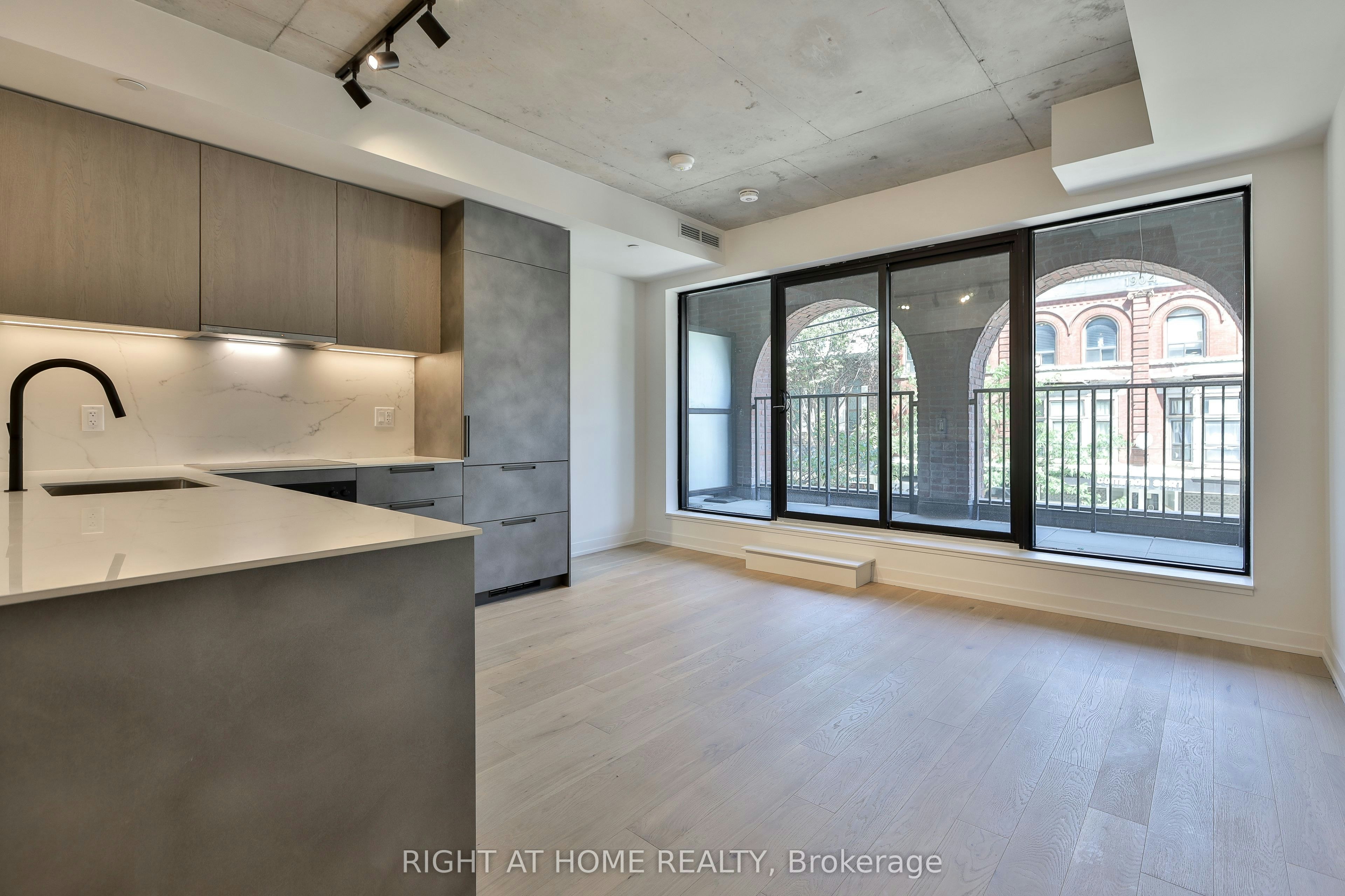 203-761 Queen Street E, Toronto, ON, M4M 1H3
