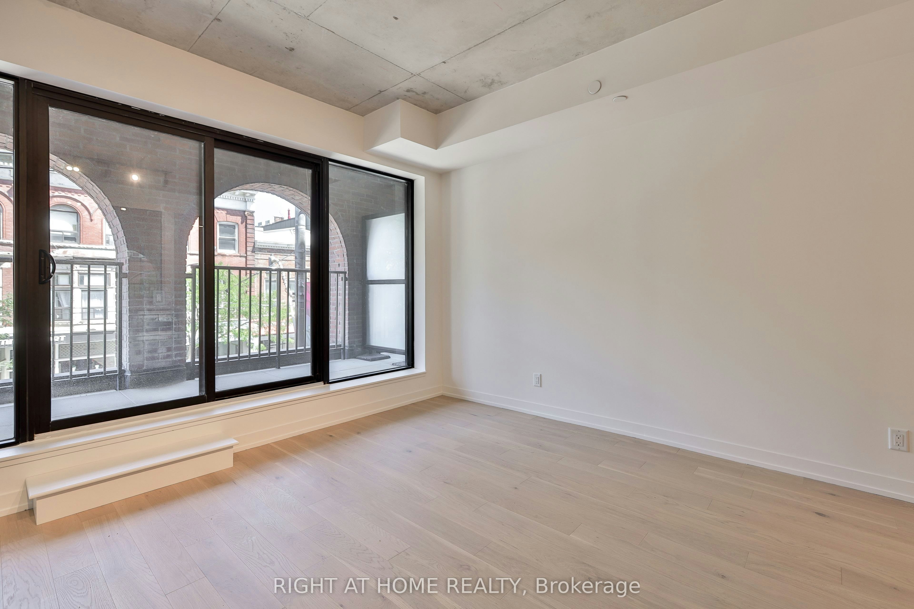 203-761 Queen Street E, Toronto, ON, M4M 1H3 - 2