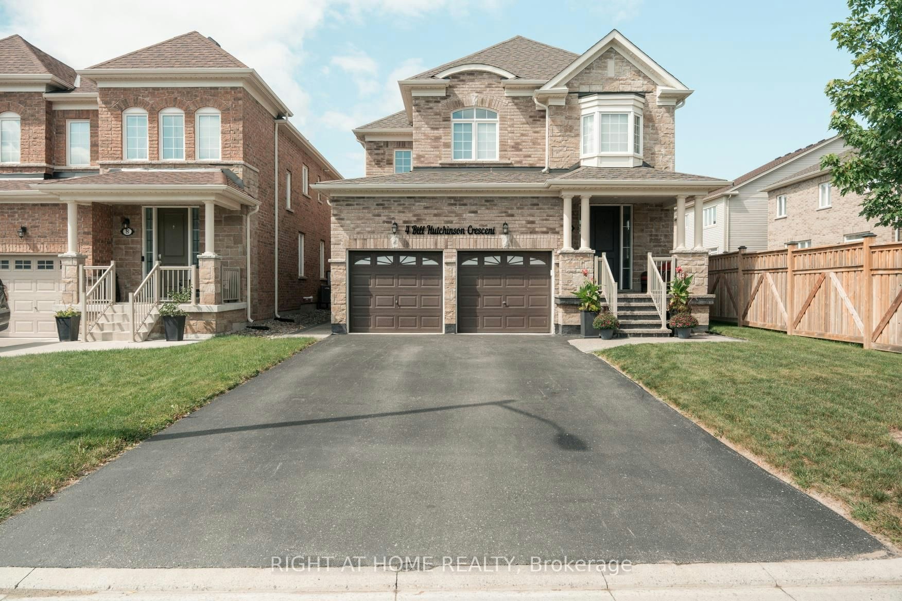 4 Bill Hutchinson Crescent, Clarington, ON, L1C 7E1