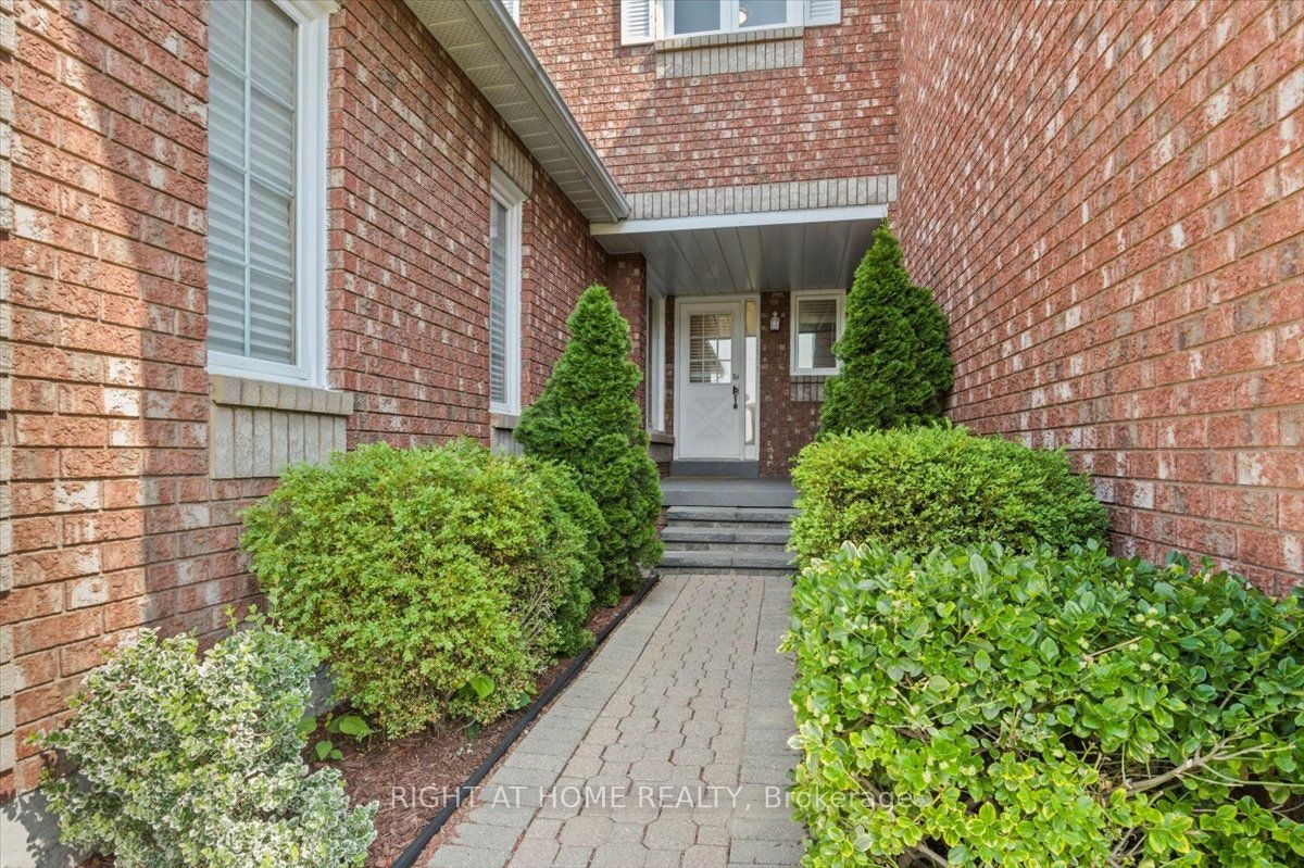 2252 Wildwood Crescent, Pickering, ON, L1X 2R7 - 2