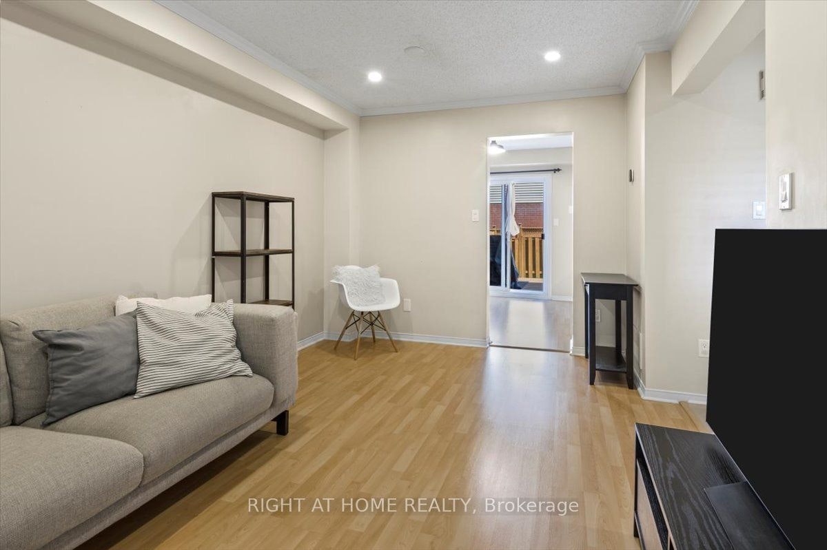 2252 Wildwood Crescent, Pickering, ON, L1X 2R7 - 8