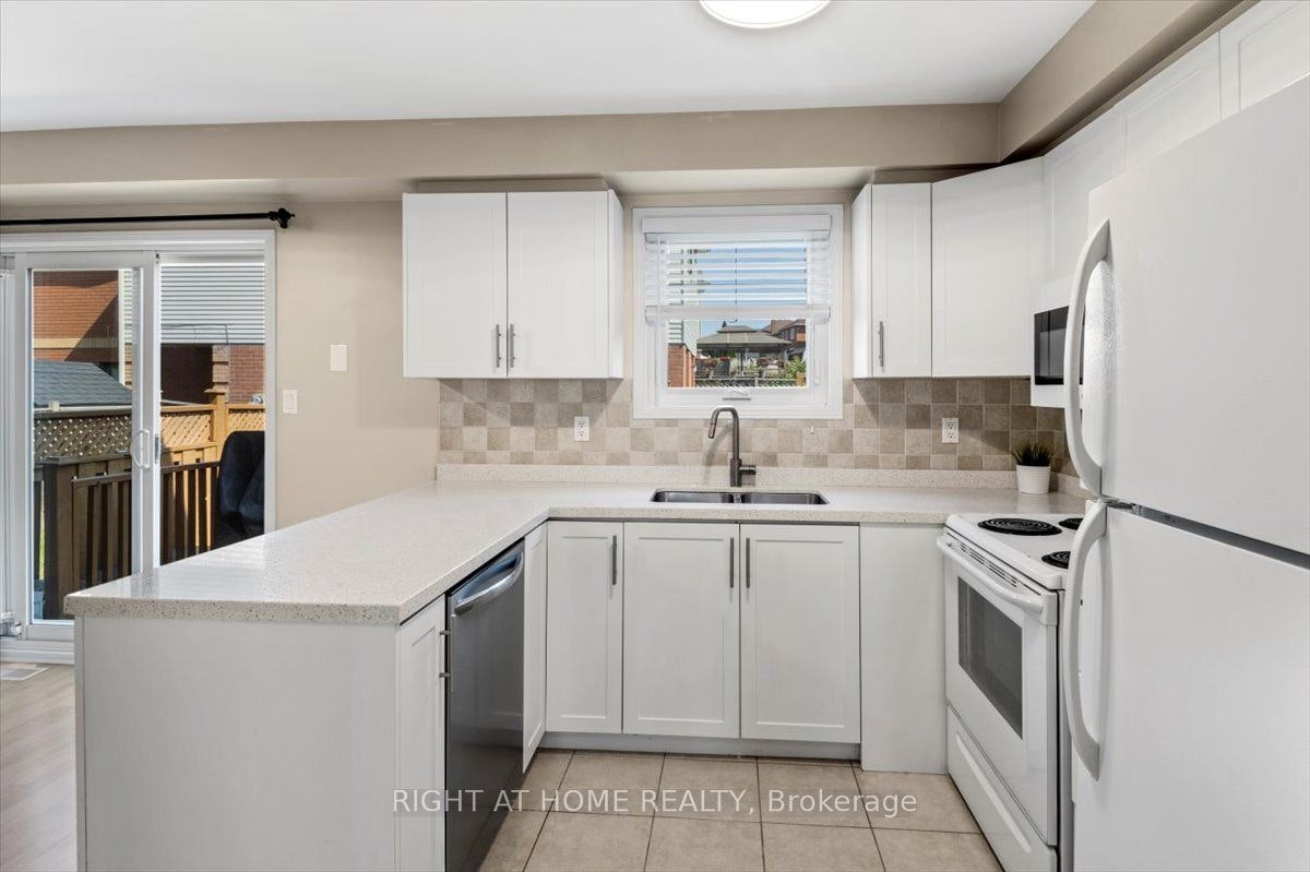 2252 Wildwood Crescent, Pickering, ON, L1X 2R7 - 12