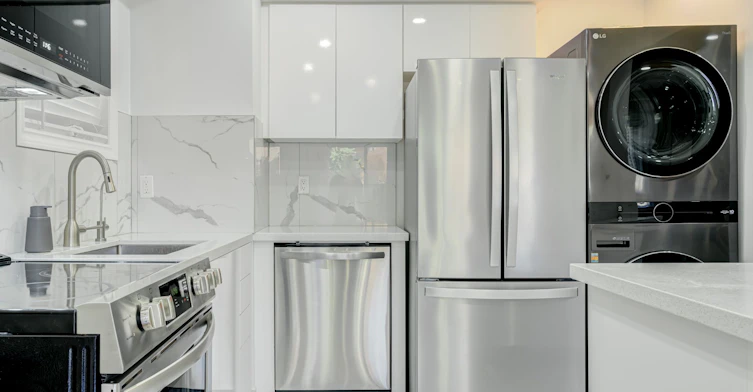 89 Chatfield Drive, Ajax, ON, L1T 2J4 - 5