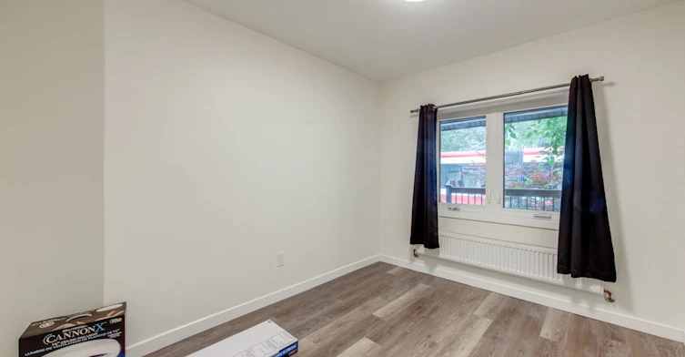 Main-233 Kingston Road, Toronto, ON, M4L 1T5 - 7