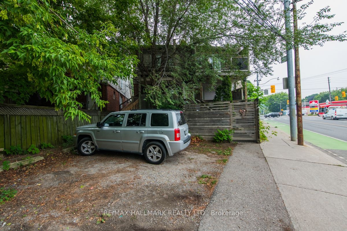 Main-233 Kingston Road, Toronto, ON, M4L 1T5 - 14