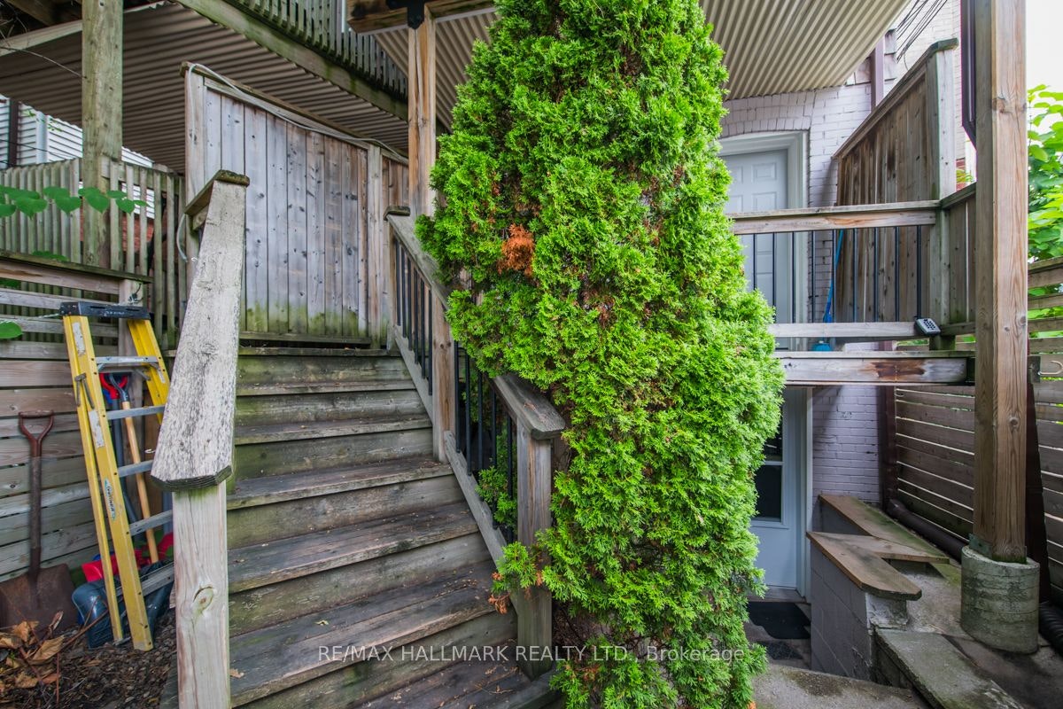 Main-233 Kingston Road, Toronto, ON, M4L 1T5 - 13