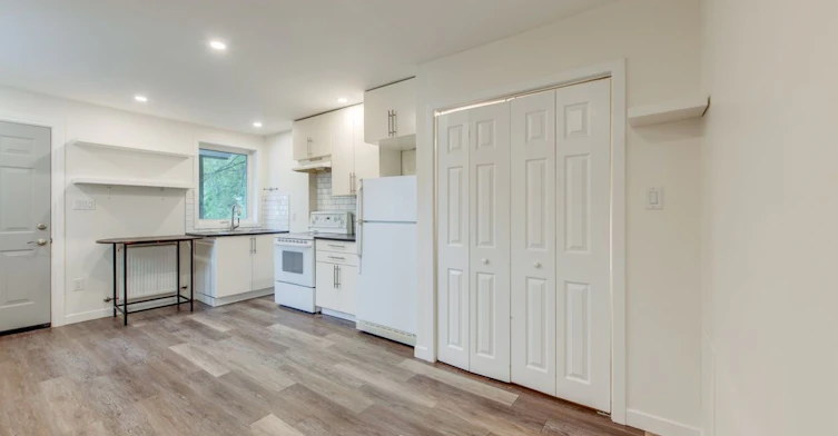 Main-233 Kingston Road, Toronto, ON, M4L 1T5 - 4
