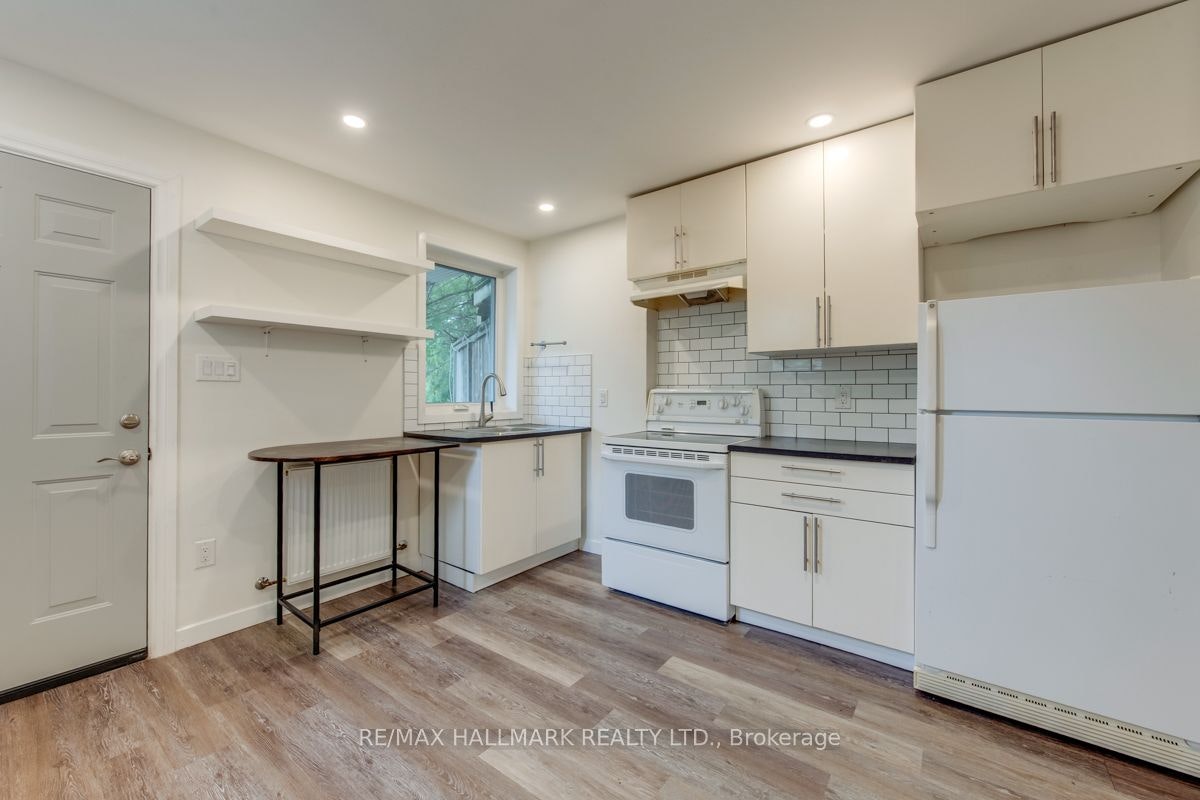 Main-233 Kingston Road, Toronto, ON, M4L 1T5