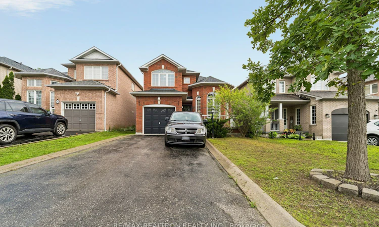 58 Lurosa Crescent