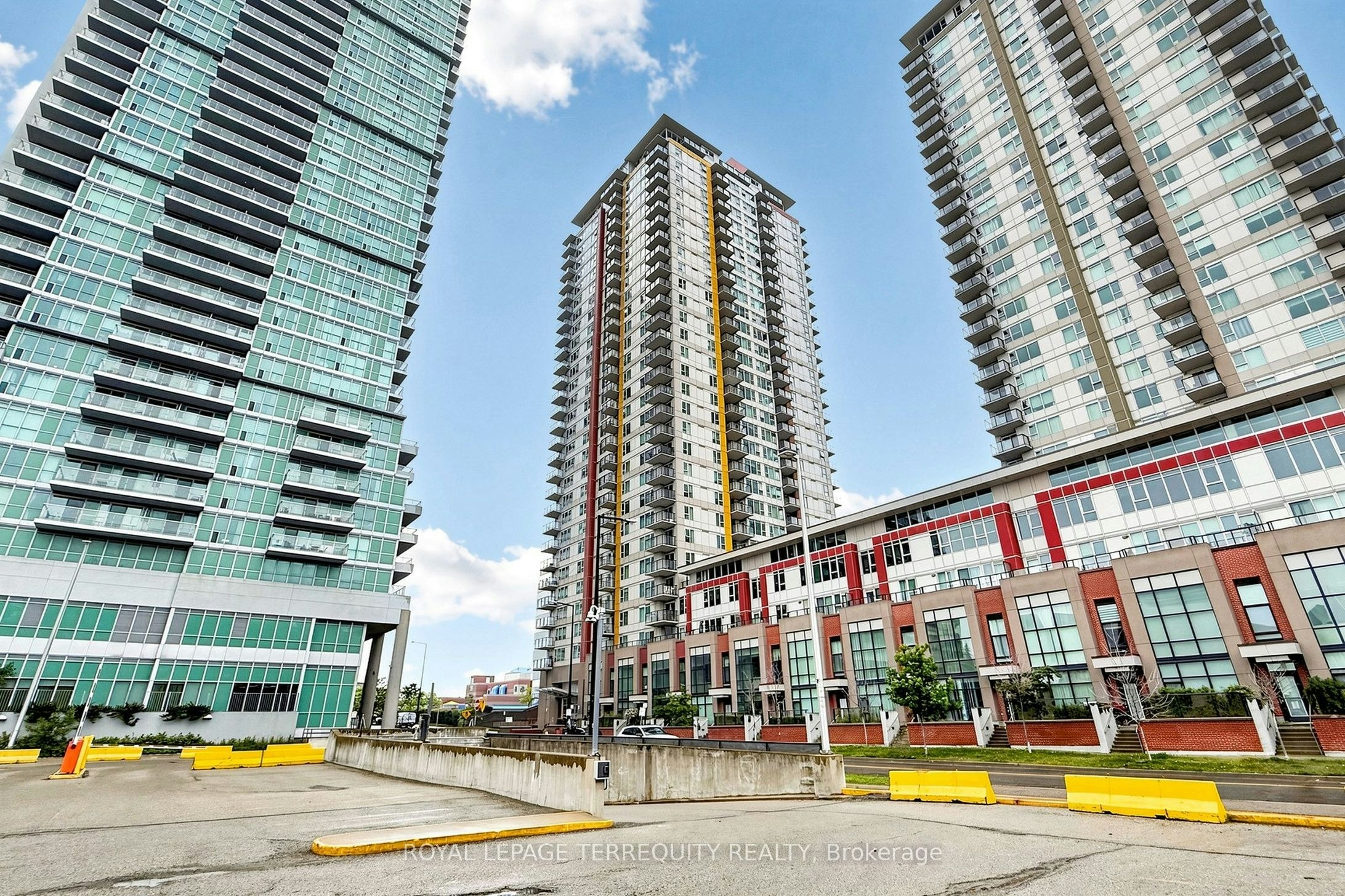 2105-25 Town Centre Court, Toronto, ON, M1P 0B4
