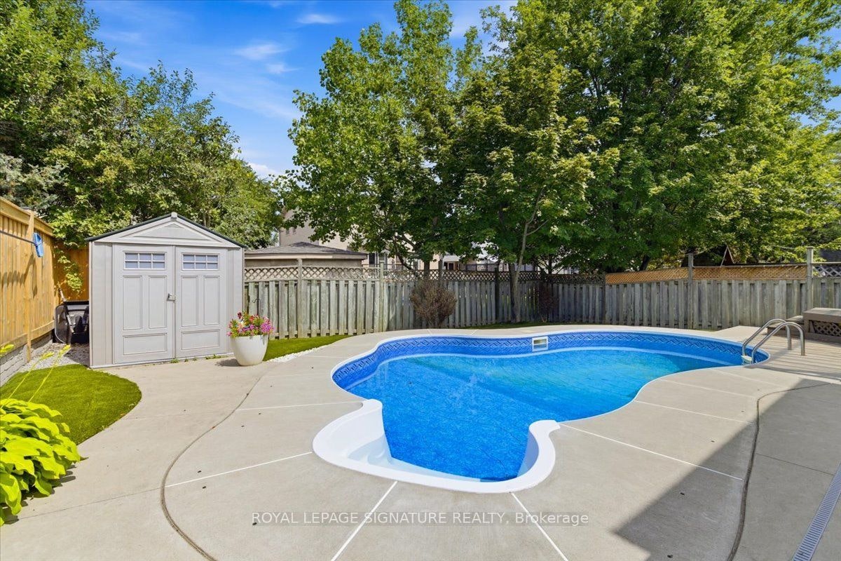 50 Lumsden Crescent, Whitby, ON, L1R 1G5