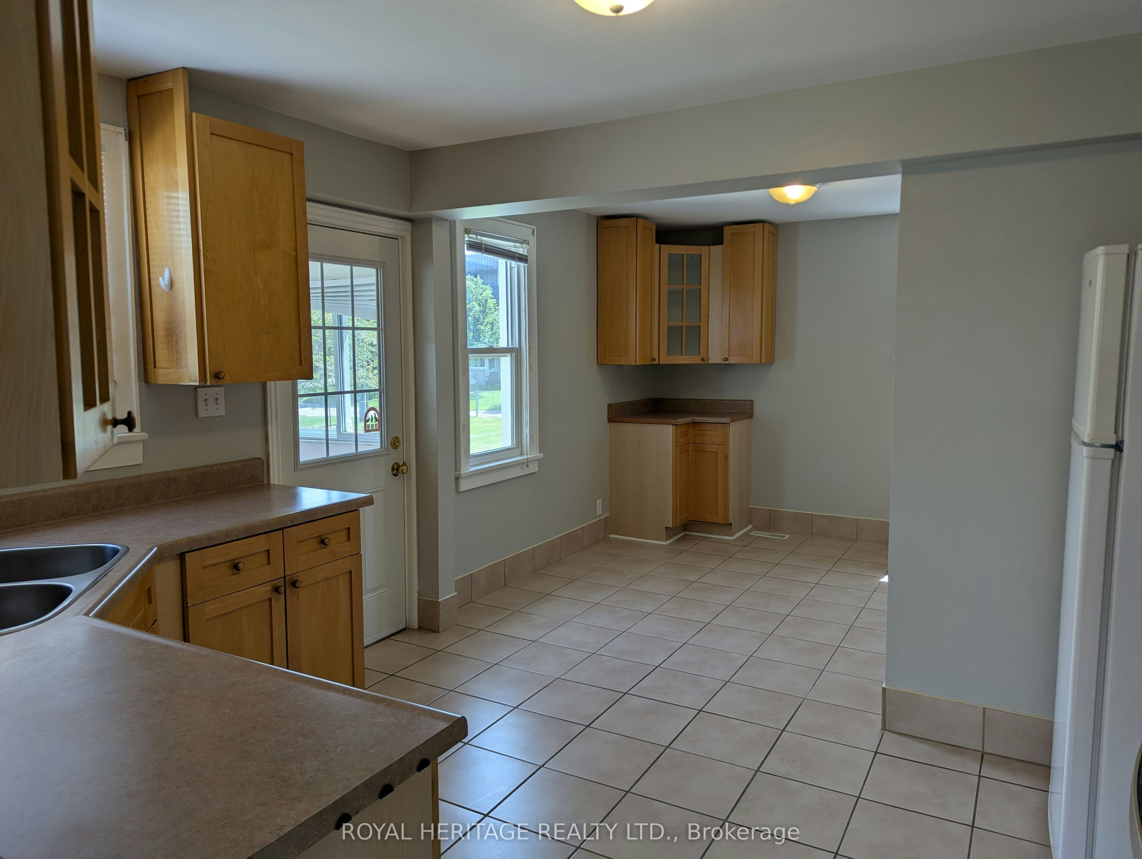 1-951 Dundas Street E, Whitby, ON, L1N 2K1 - 6